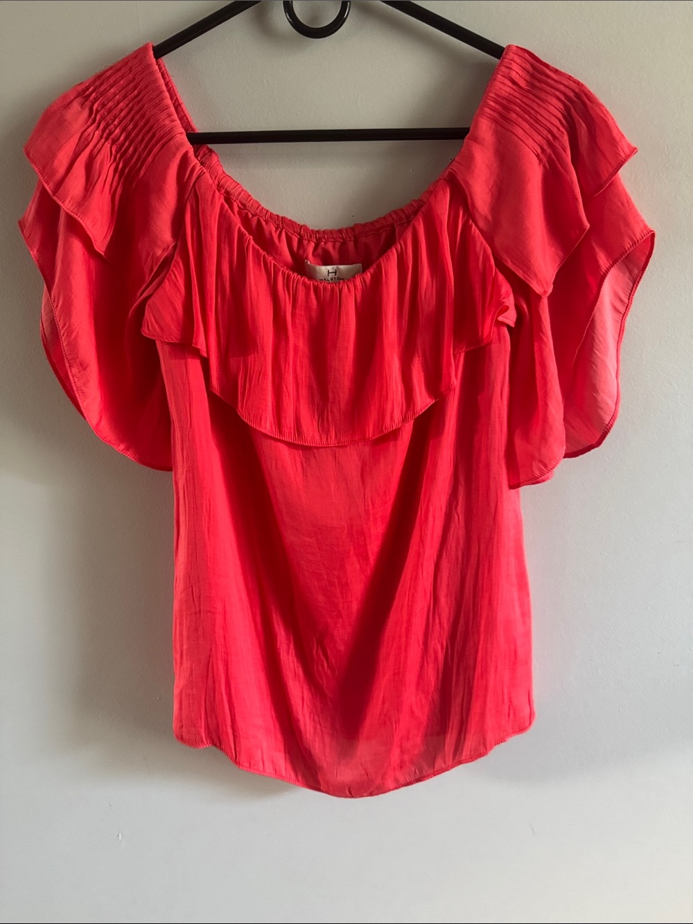 Halston Small Coral Off Shoulder Ruffle Blouse Flutter Sleeve Top